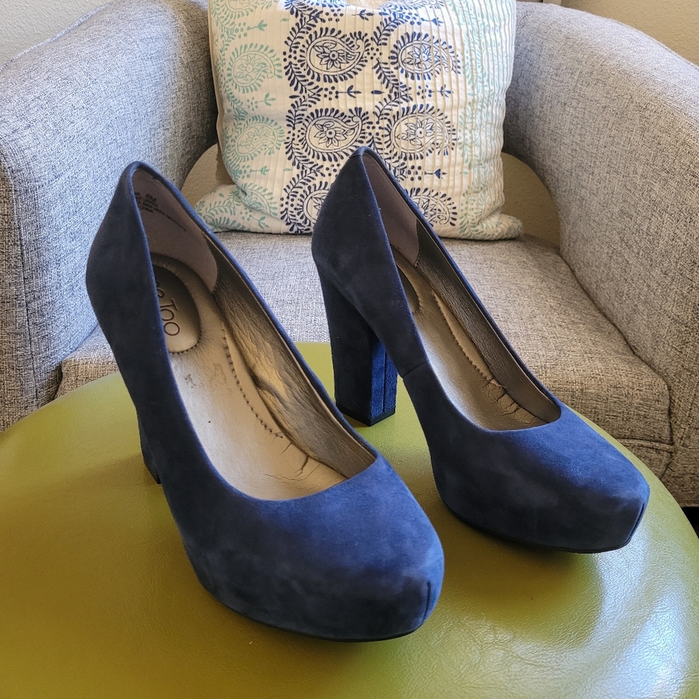 Me Too Leanna Navy Suede Heels - 8M - Picture 2 of 7